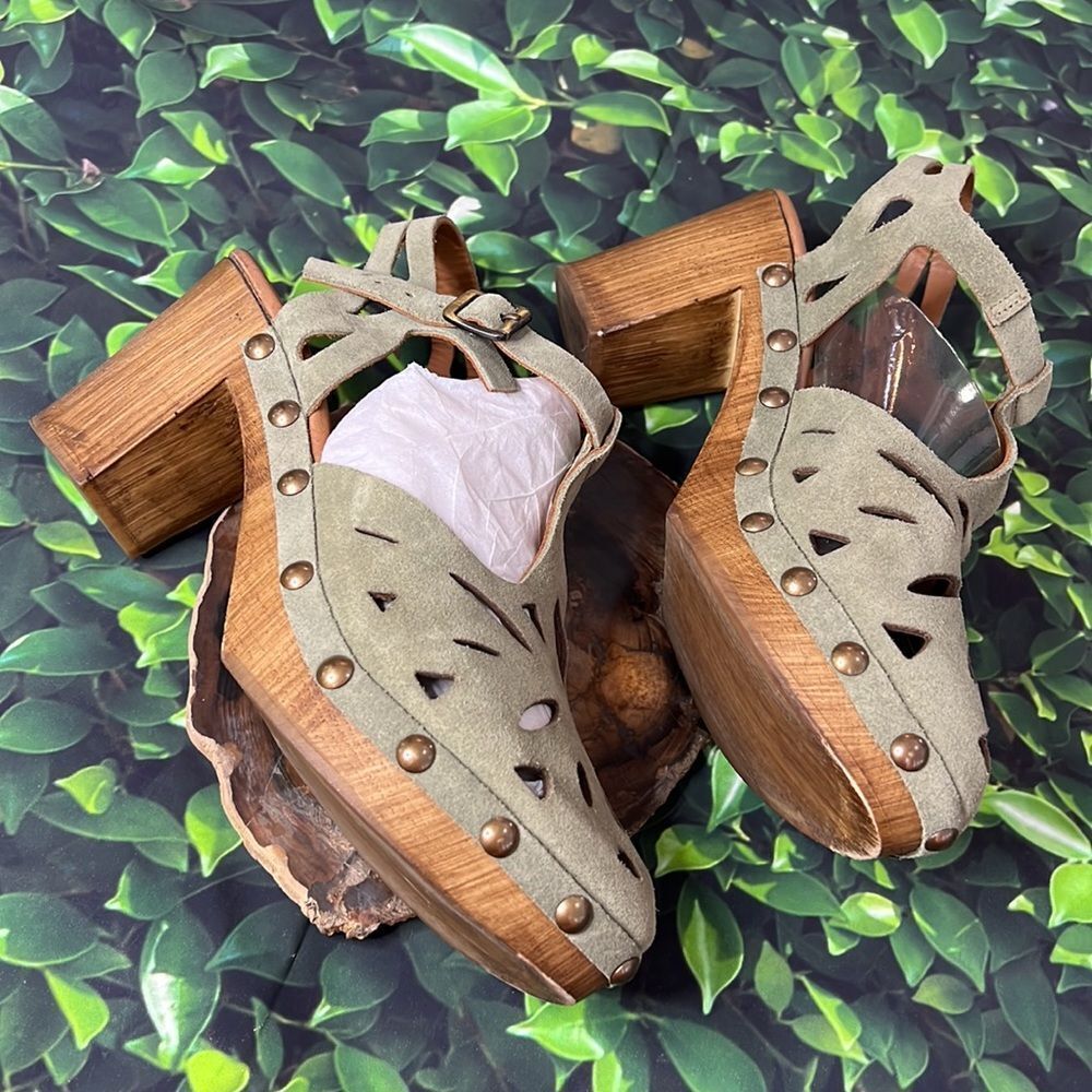 * Eric Michael green suede eyelet stud detail clog style heels - Picture 9 of 12